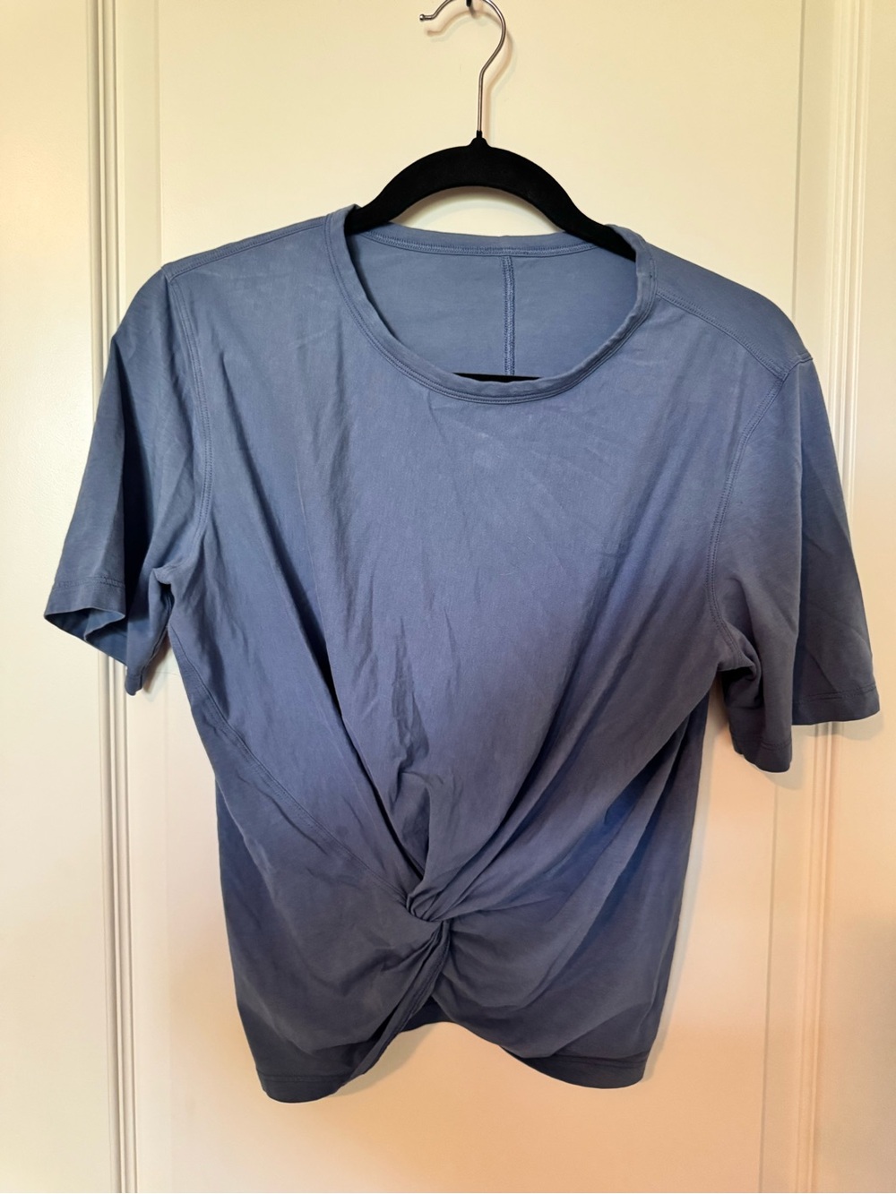 Lululemon Classic Knot-Front Women’s Crop Tee - Blue